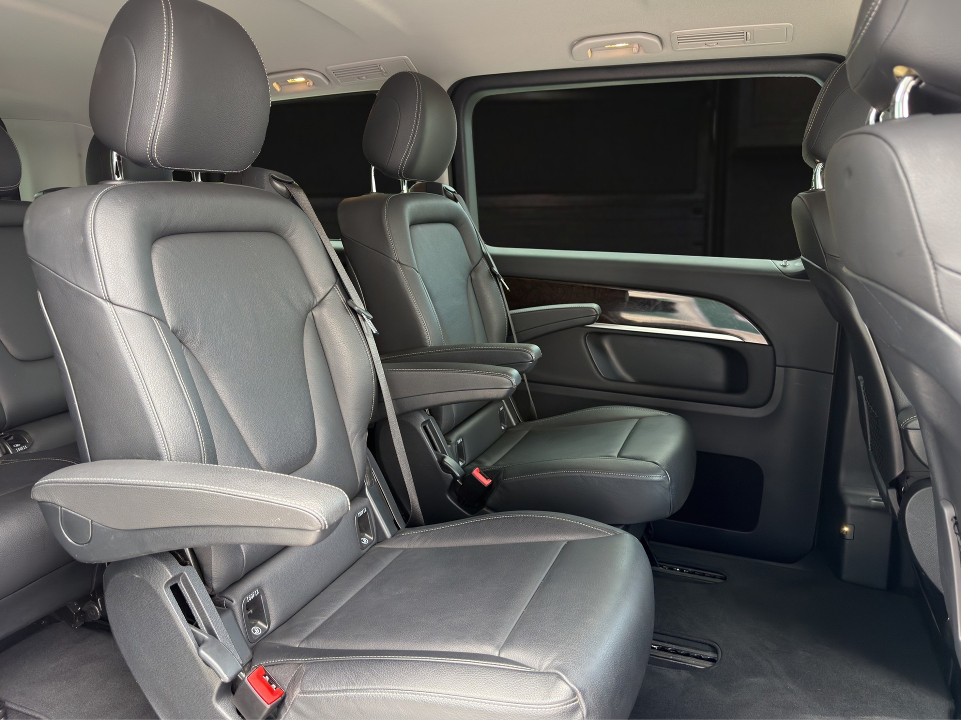 MERCEDES-BENZ V 250 d BlueTec Ava.extr.l. 4m Van-image-12