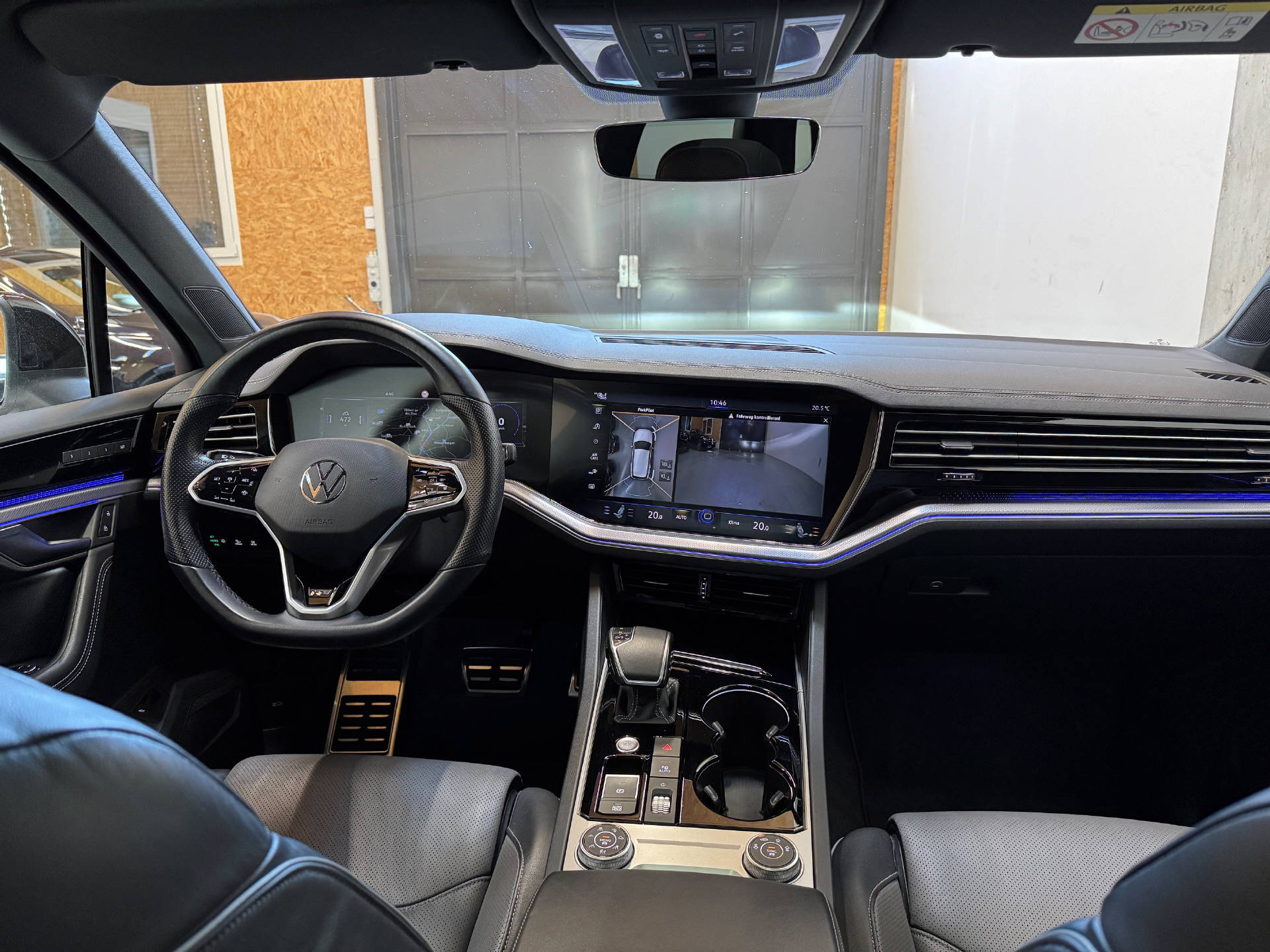 VW Touareg 3.0 V6 TDI 286 R-Line-image-5