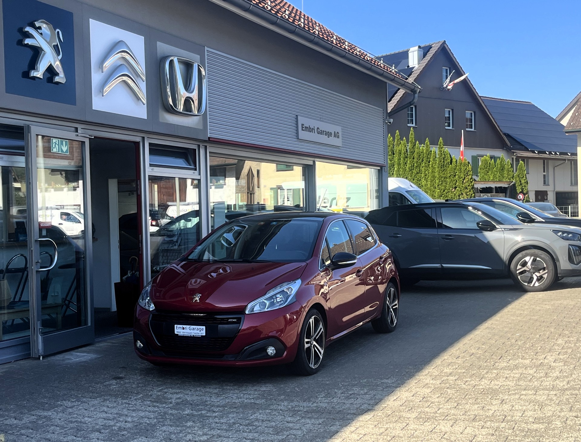 PEUGEOT 208 1.2 PureTech GT Line