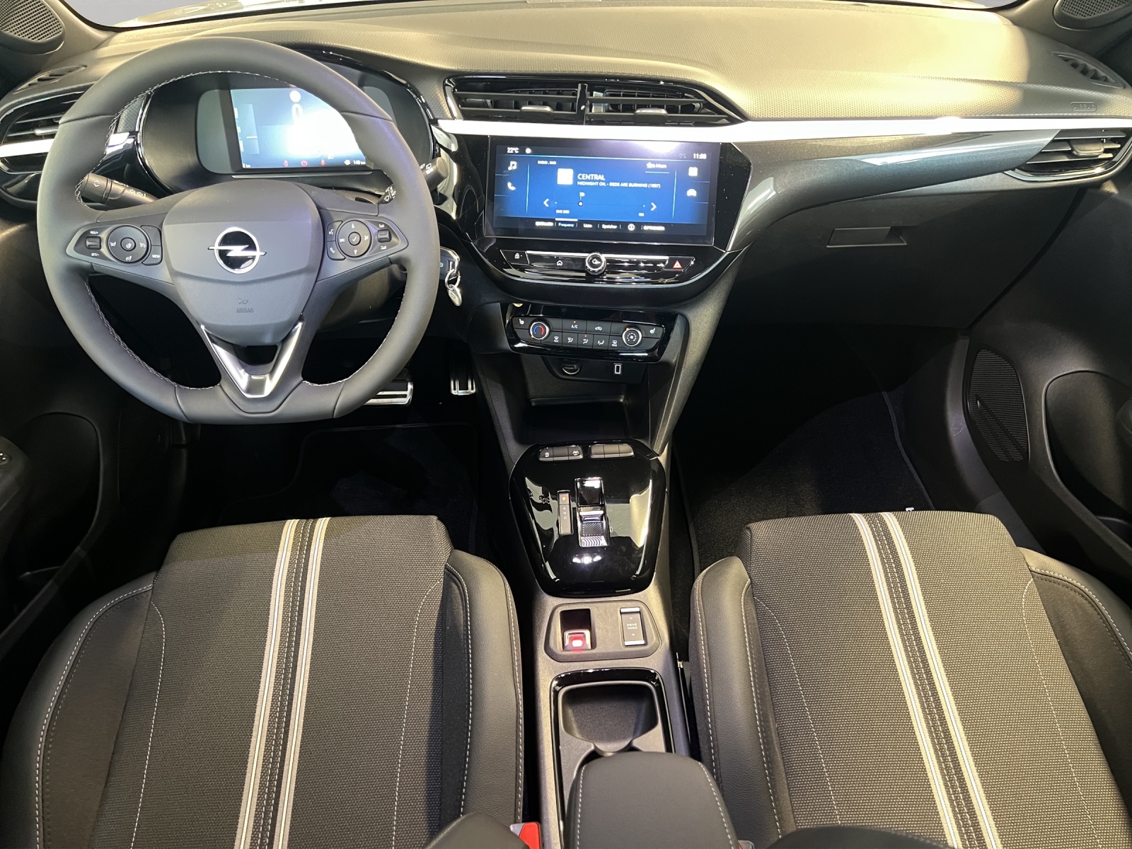 OPEL Corsa 1.2 T Hybrid Viva-image-11