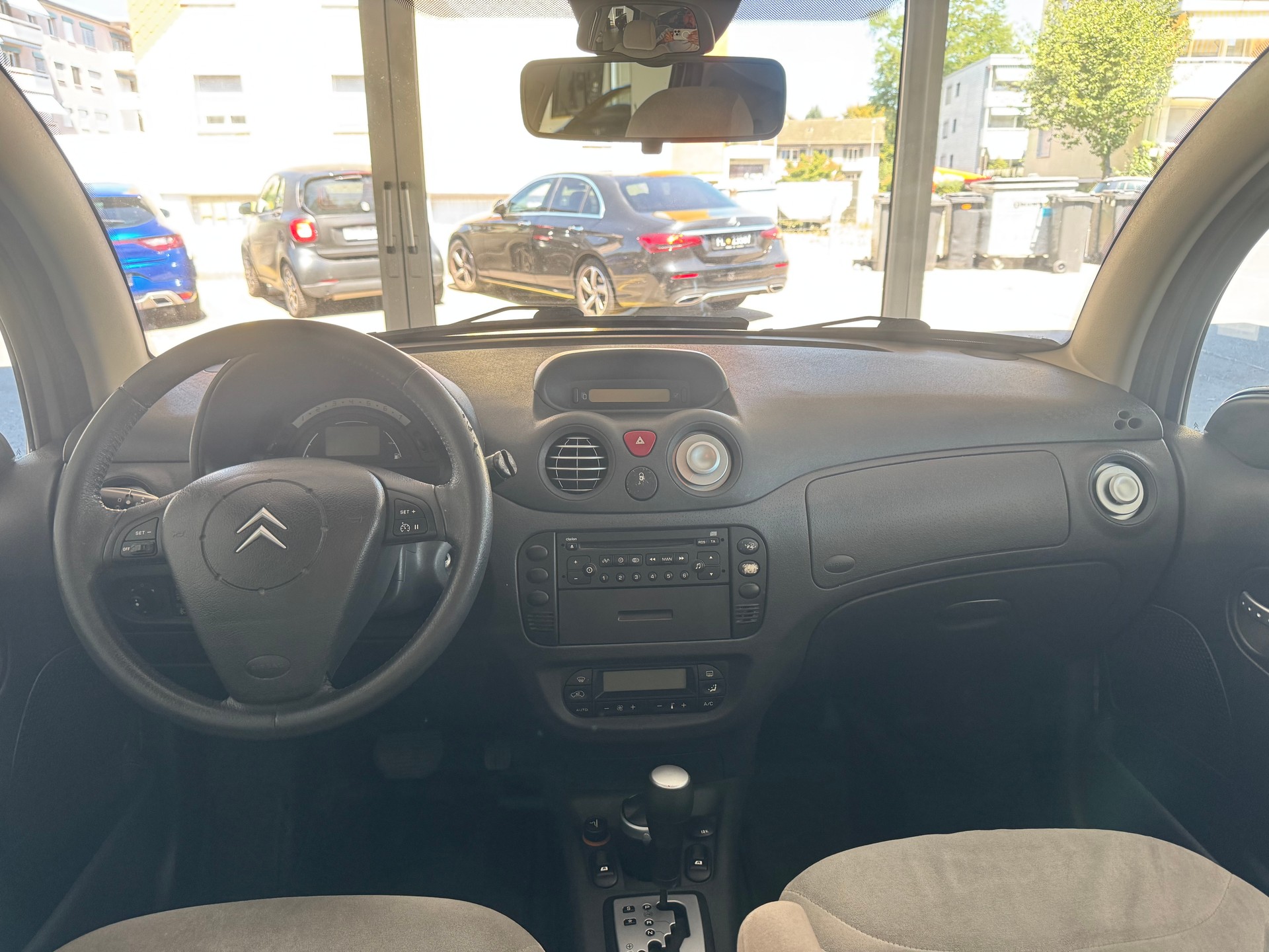 CITROEN C3 1.4i Exclusive-image-18