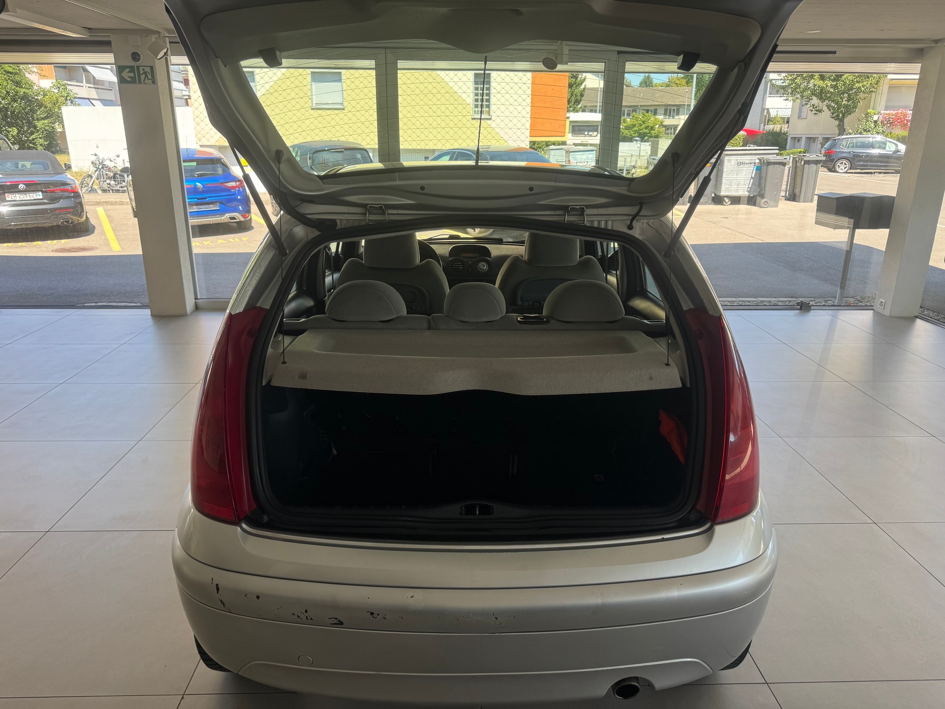 CITROEN C3 1.4i Exclusive-image-8