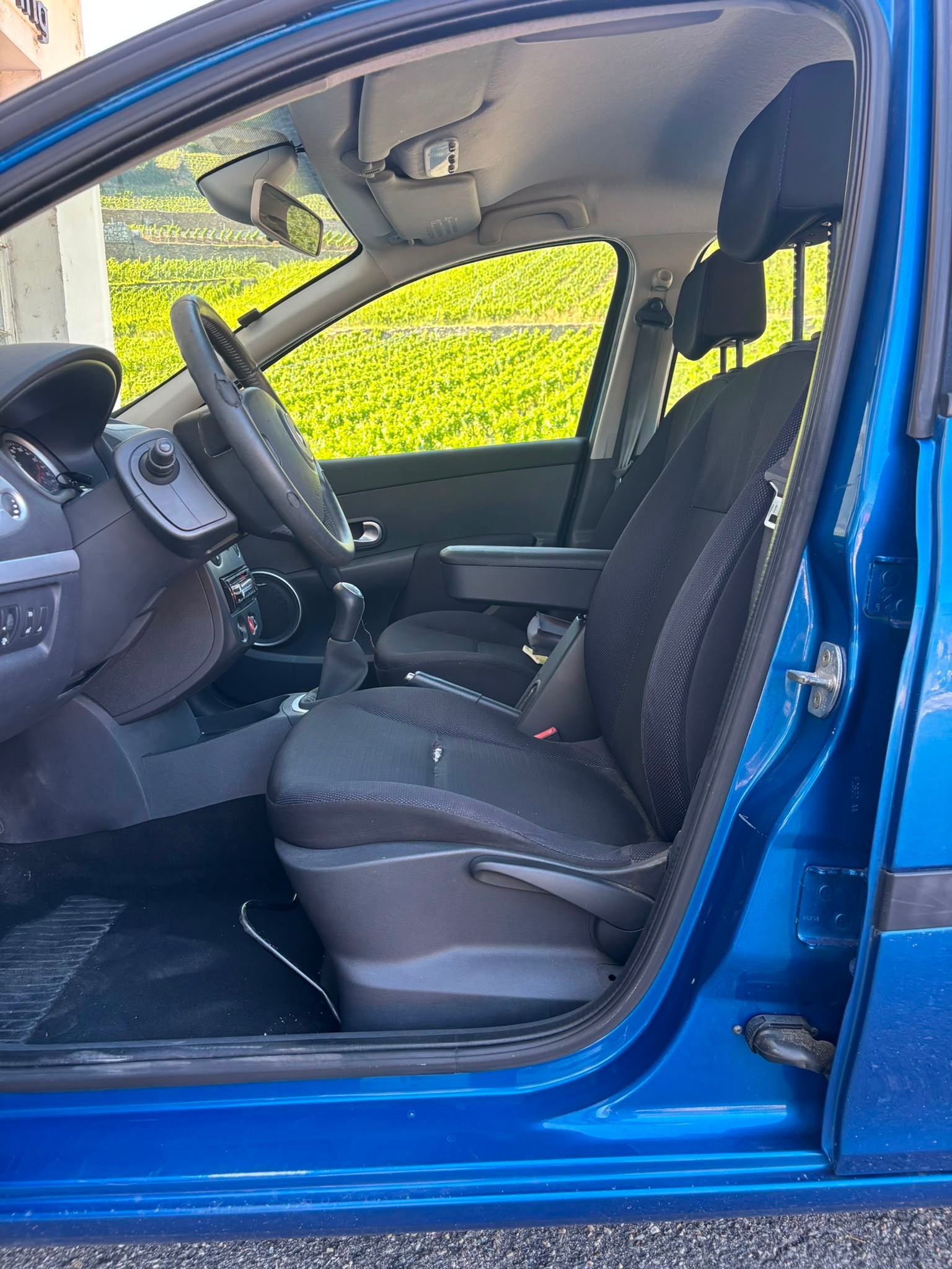 RENAULT Clio 1.6 16V Dynamique-image-8