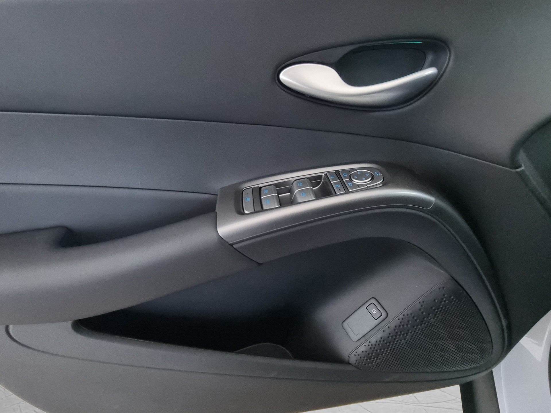 BYD Dolphin G DM-i Comfort-image-11