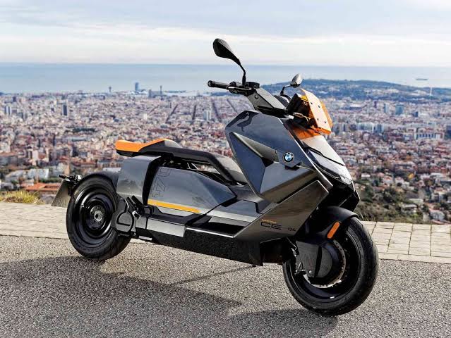 BMW CE 04-image-9
