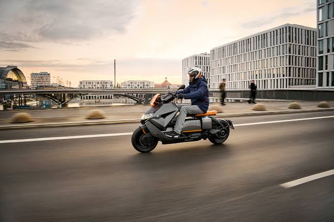 BMW CE 04-image-7