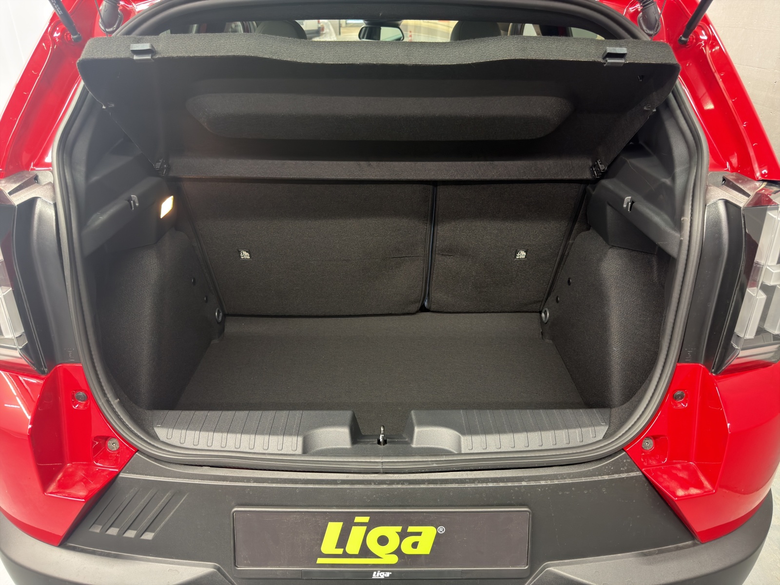 FIAT Grande Panda 1.2 Hybrid La Prima-image-10