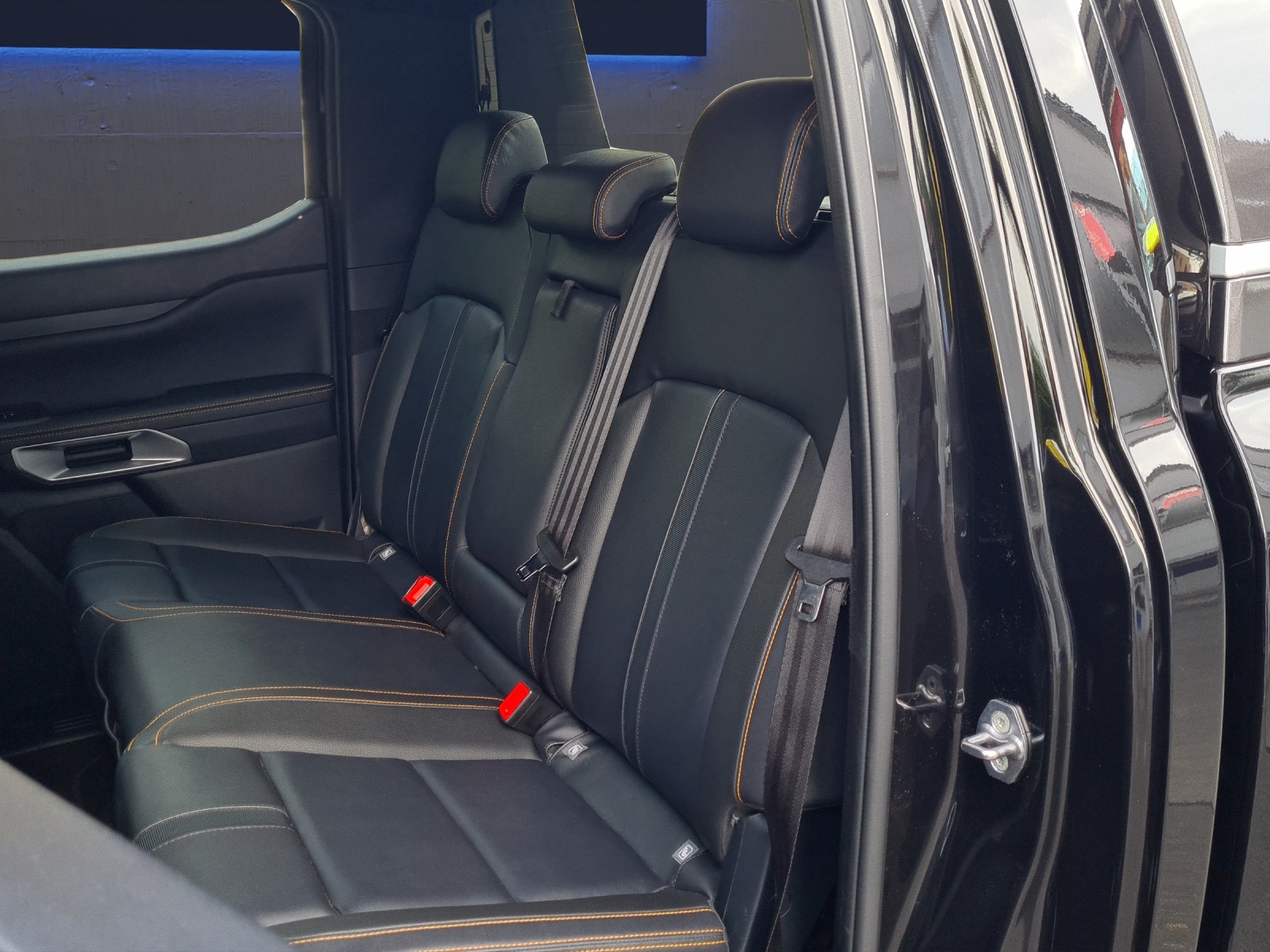 FORD Ranger Doppel-Kabine Pick-up 2.3i EcoBoost 4x4 Wildtrak PHEV PLUG-IN-HYBRID 281 PS AUTOMAT-image-12