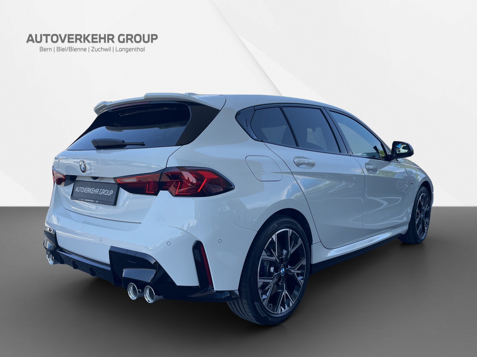 BMW M135 x Drive / 0.0% Leasing-image-5