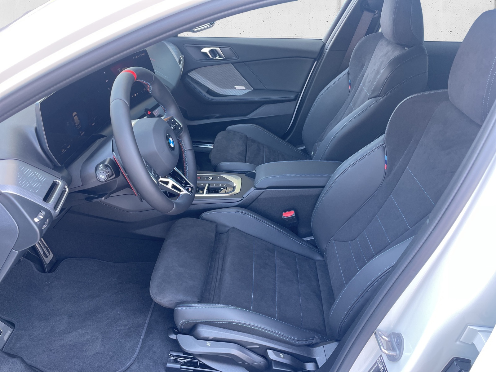 BMW M135 x Drive / 0.0% Leasing-image-9