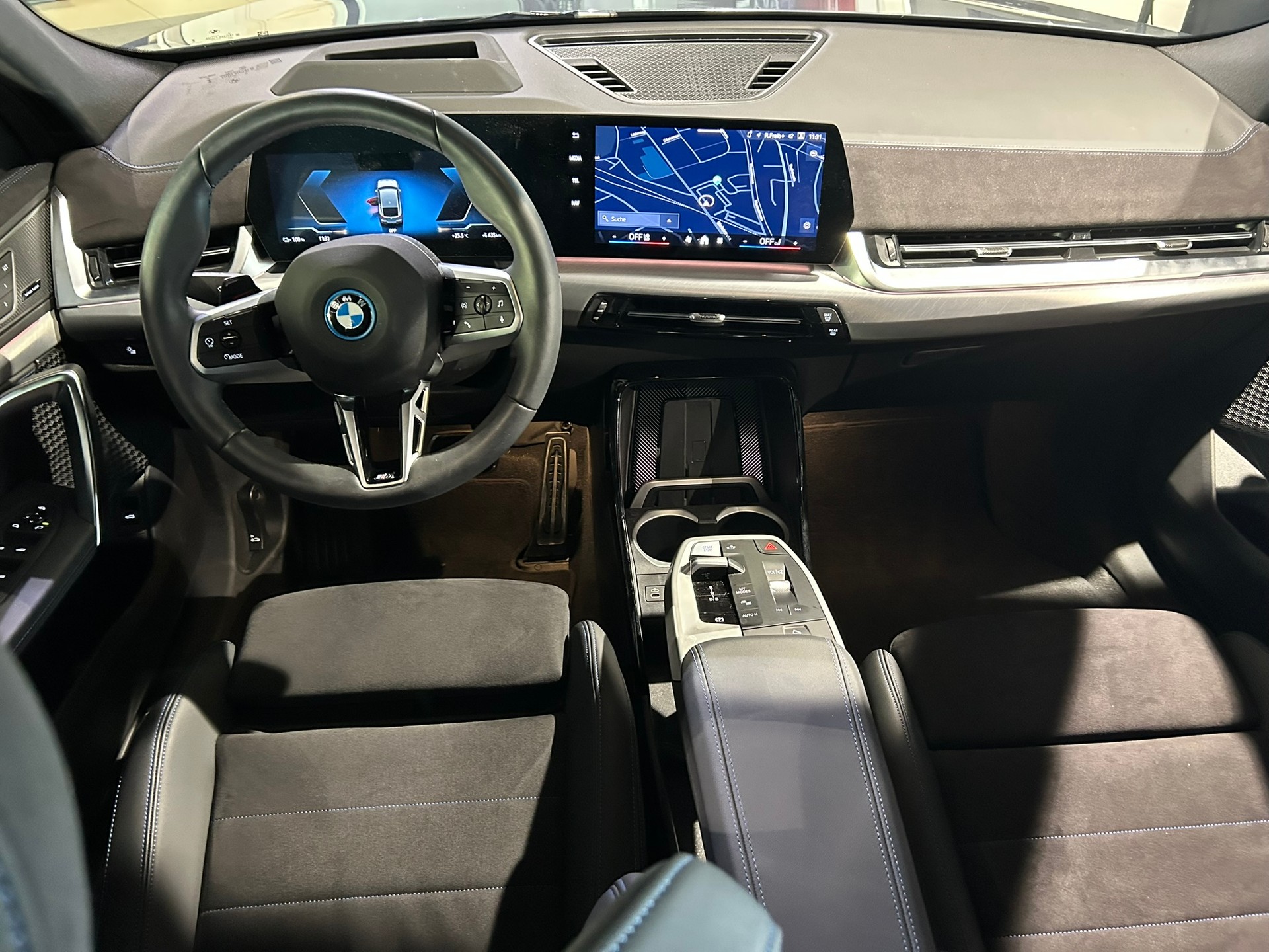 BMW iX2 xDrive 30 Edition M Sport-image-19
