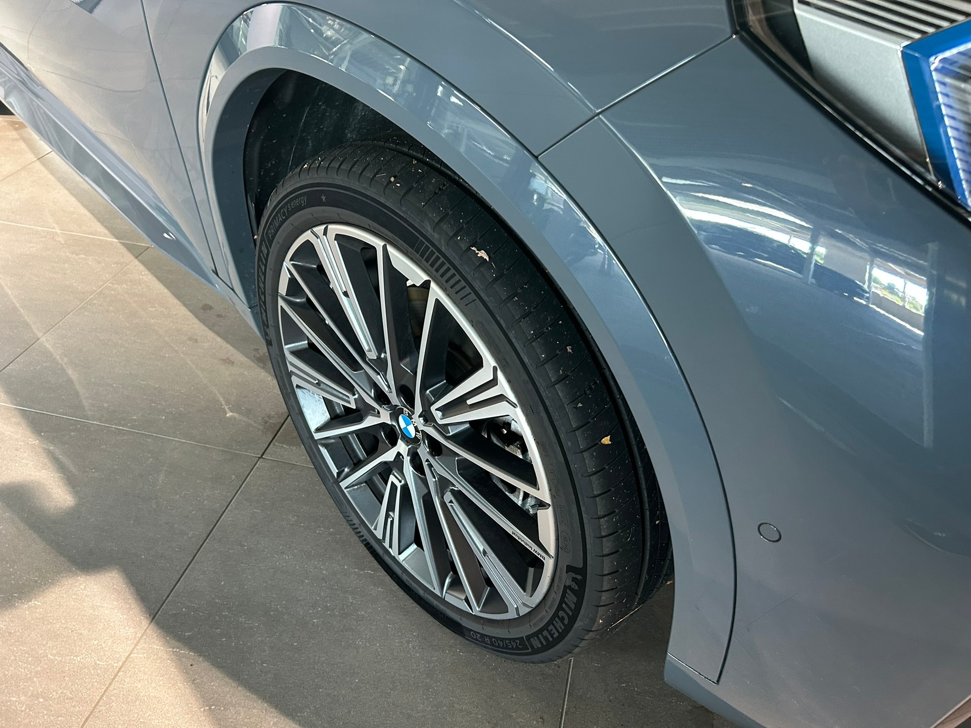 BMW iX2 xDrive 30 Edition M Sport-image-15