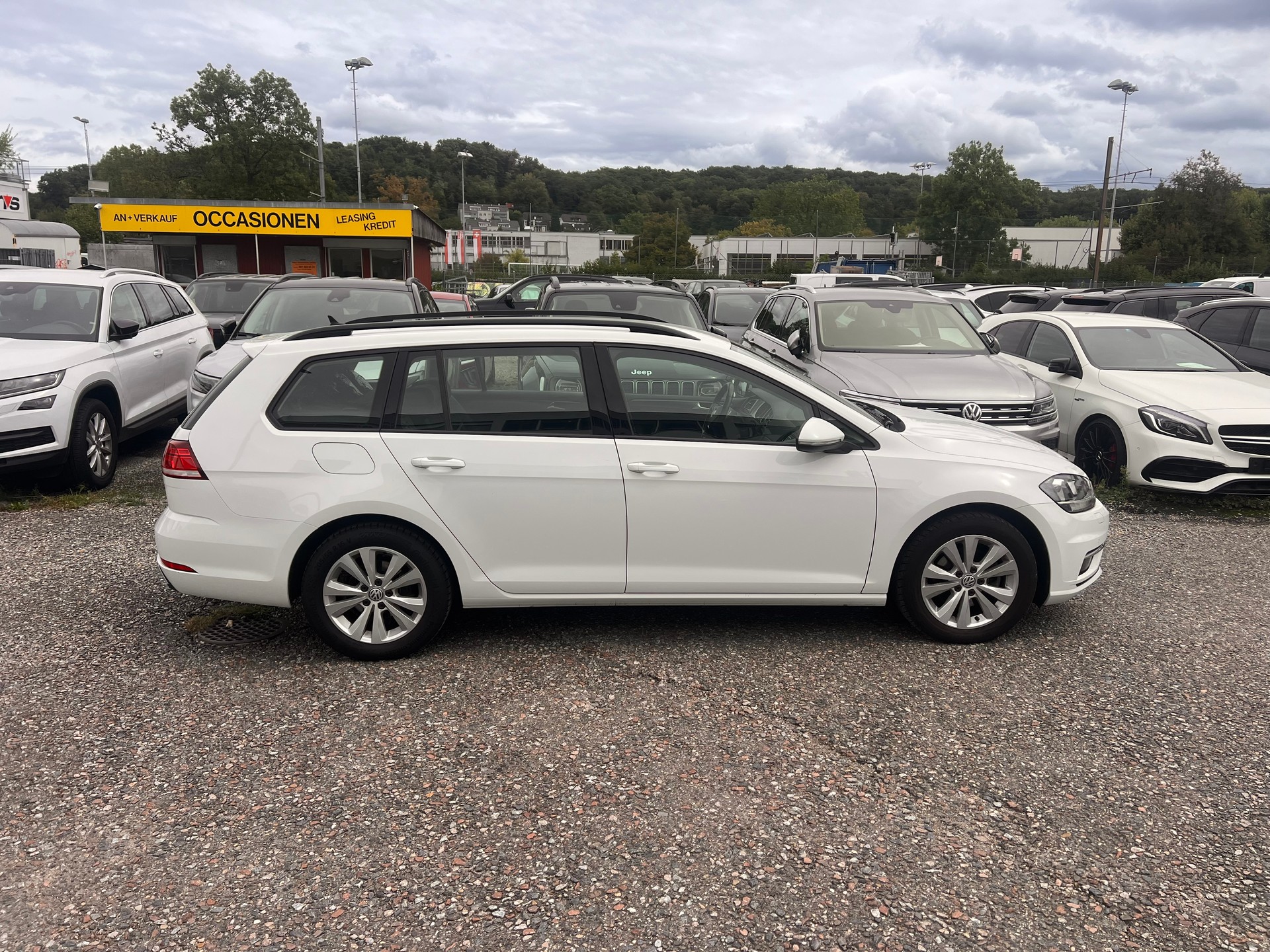 VW Golf Variant 2.0 TDI Comfortline 4Motion-image-6