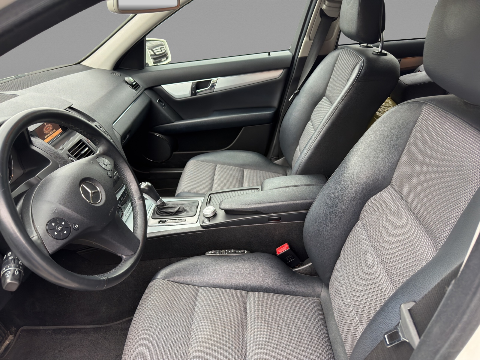 MERCEDES-BENZ C 250 CDI Avantgarde 4Matic 7G-Tronic-image-5