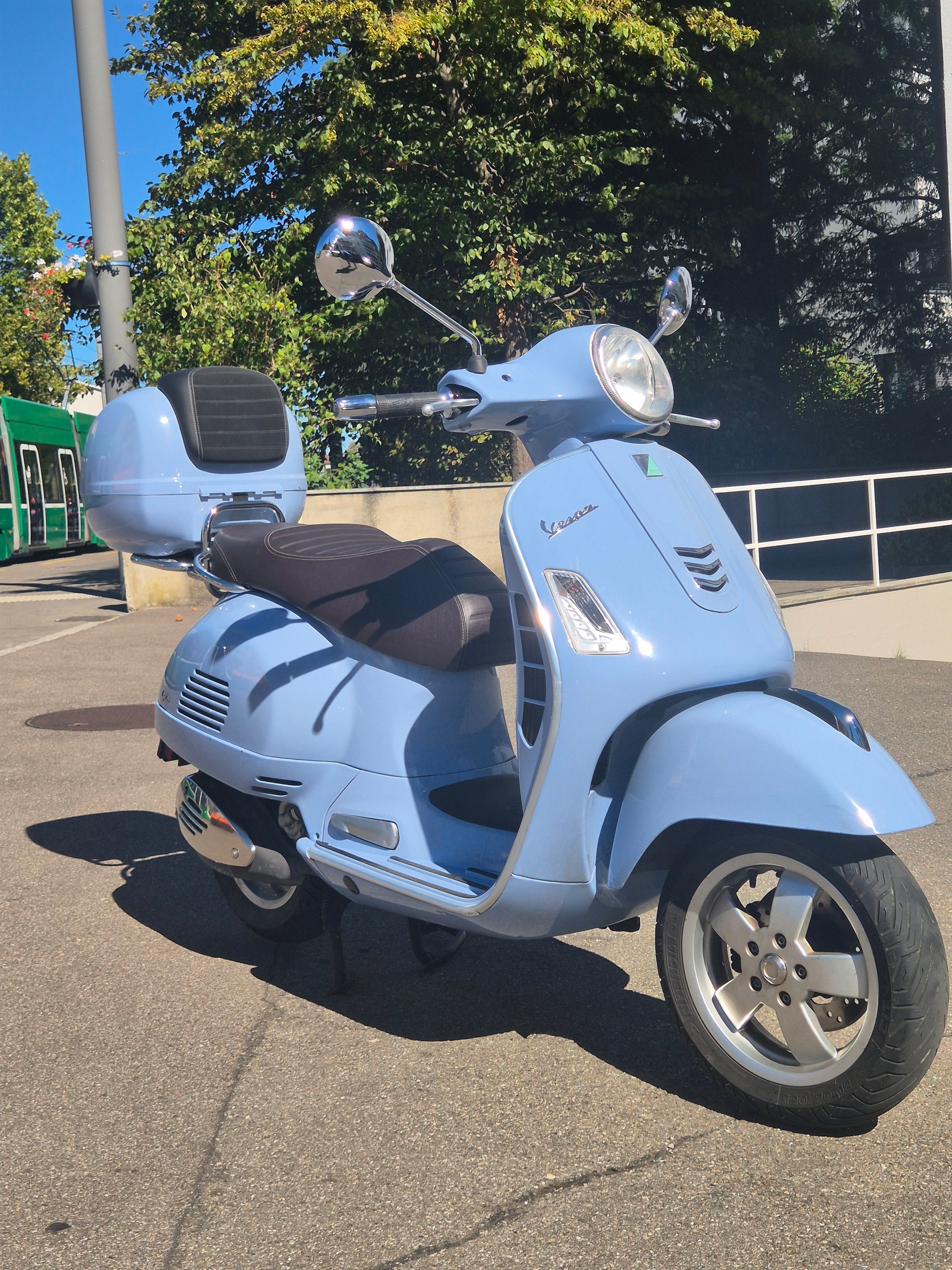 PIAGGIO Vespa GTS Super 300 i.e ABS-image-1