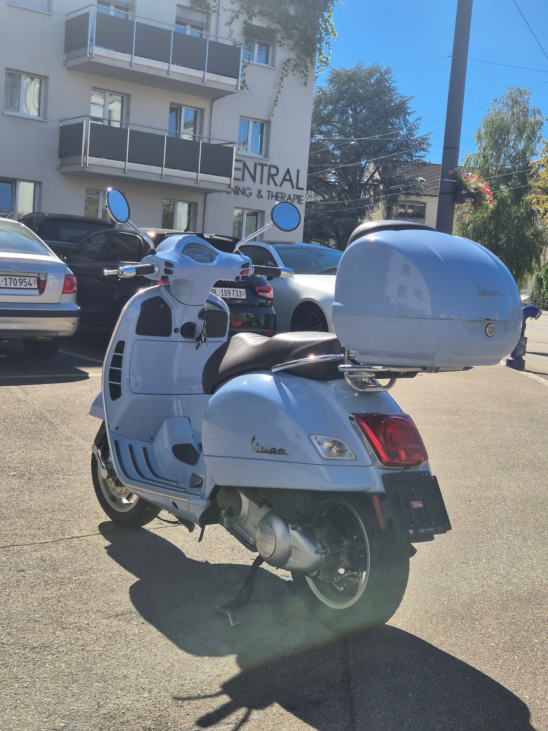 PIAGGIO Vespa GTS Super 300 i.e ABS-image-2