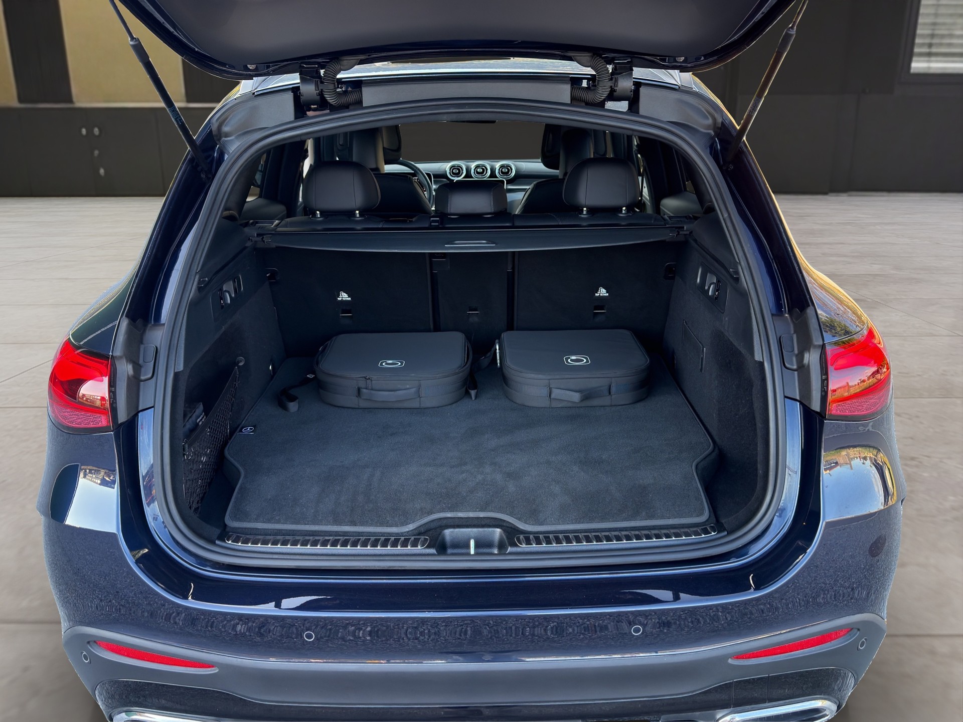 MERCEDES-BENZ GLC 400 e AMG Line 4matic-image-13