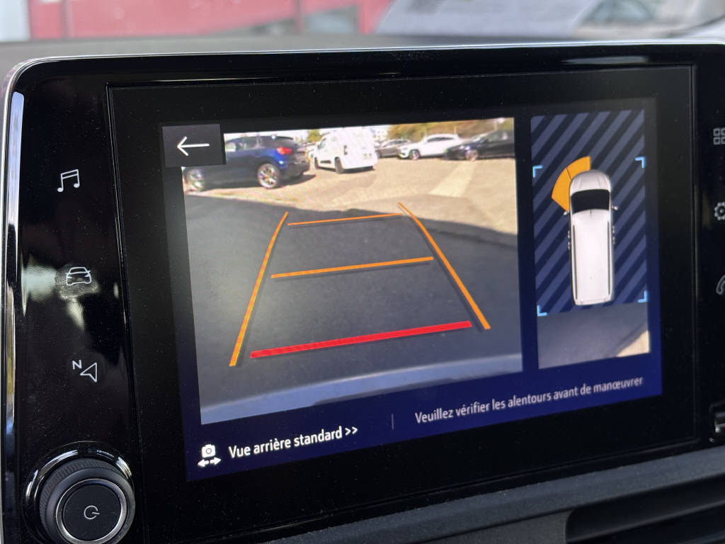OPEL Combo Life 1.5 D Ultimate S/S 7 places-image-13