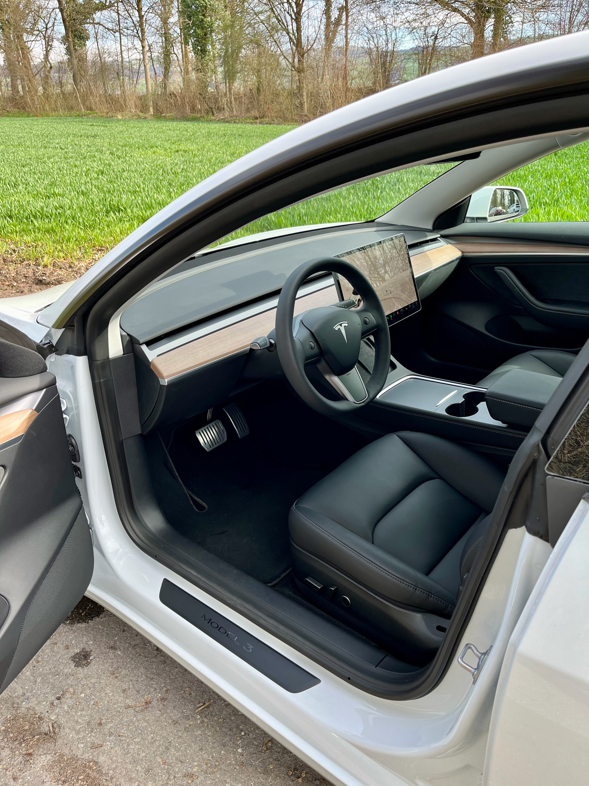 TESLA LR AWD Refresh – nur 43’300 km | AMD Ryzen | Enhanced Autopilot | USS | 2 Radsätze & Garantie-image-3