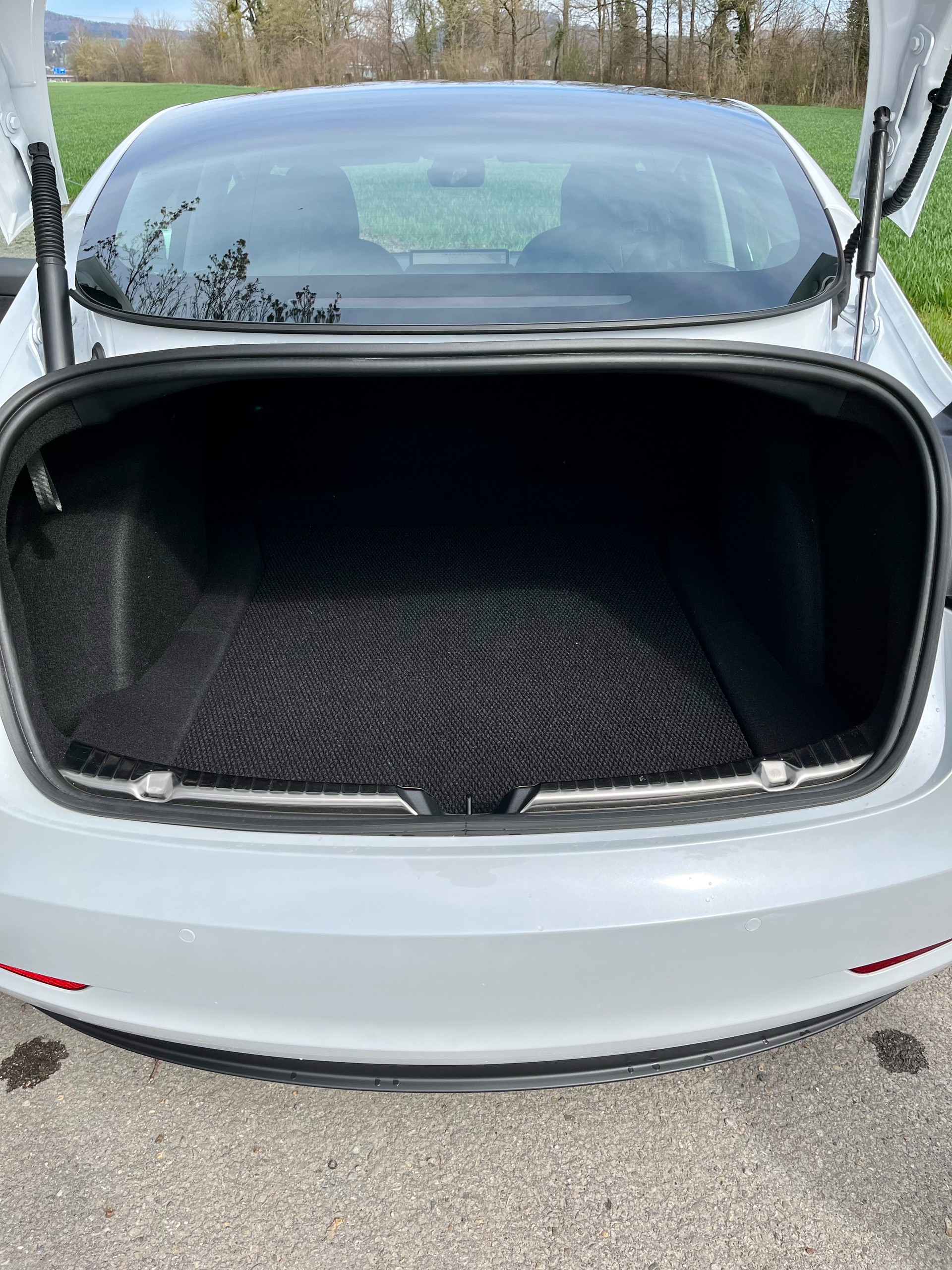 TESLA LR AWD Refresh – nur 43’300 km | AMD Ryzen | Enhanced Autopilot | USS | 2 Radsätze & Garantie-image-7