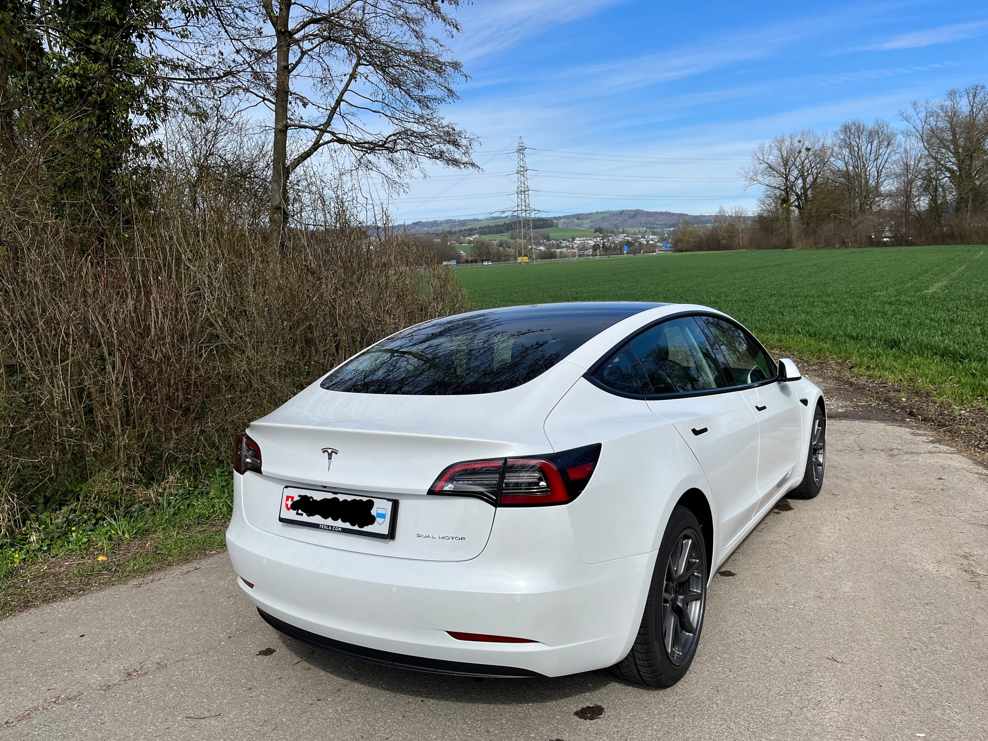 TESLA LR AWD Refresh – nur 43’300 km | AMD Ryzen | Enhanced Autopilot | USS | 2 Radsätze & Garantie-image-8