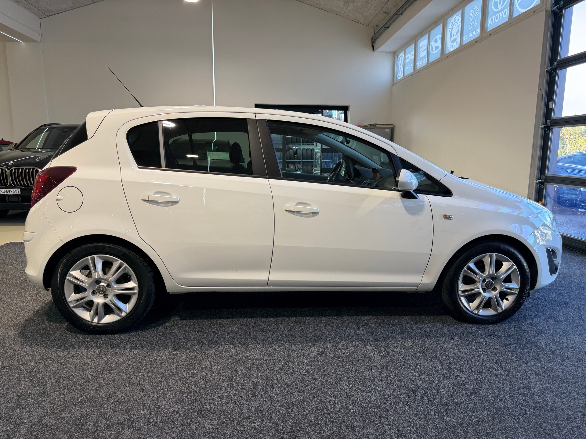 OPEL Corsa 1.4 TP Color Edition-image-7