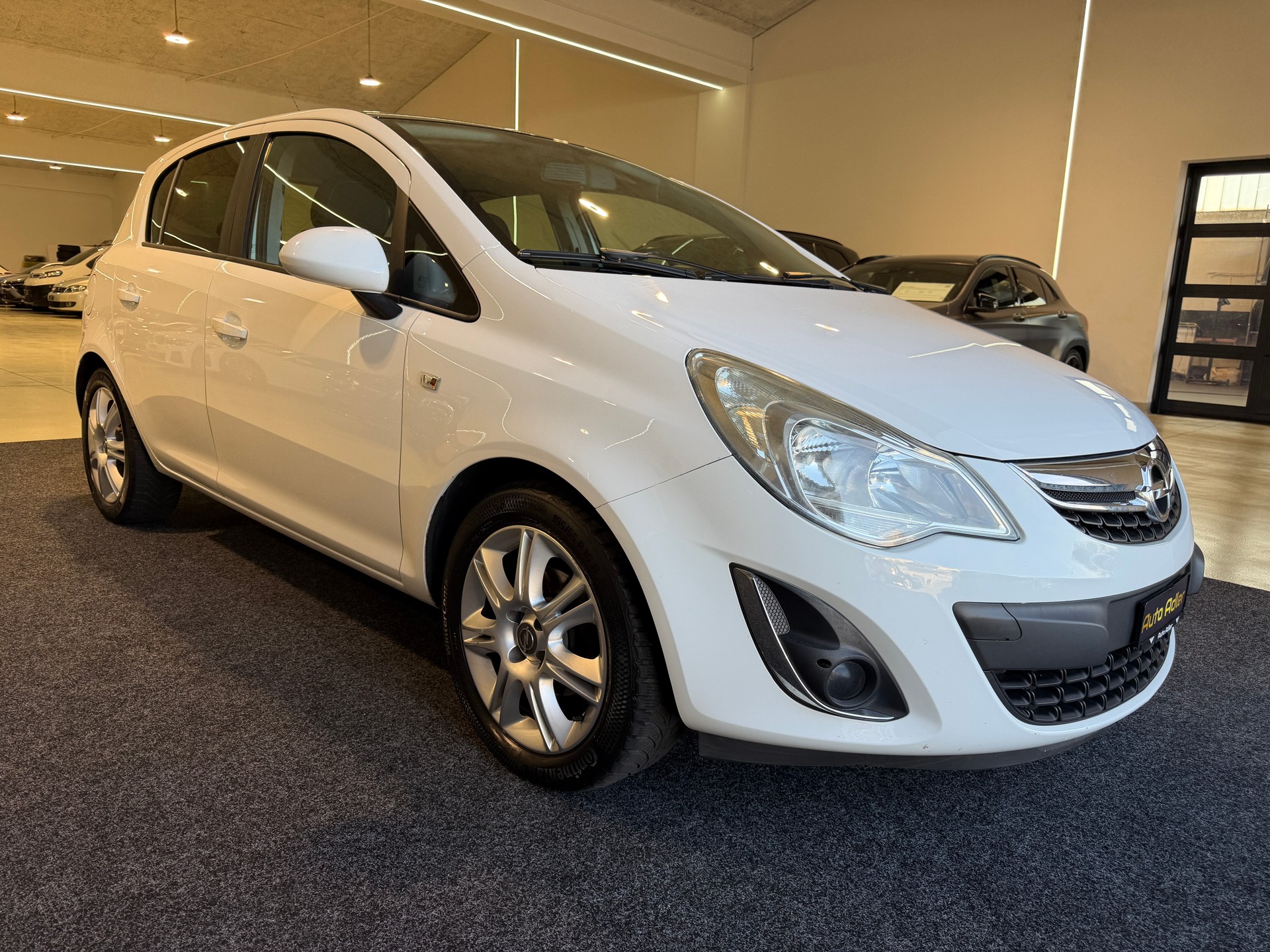 OPEL Corsa 1.4 TP Color Edition-showroom-element-2