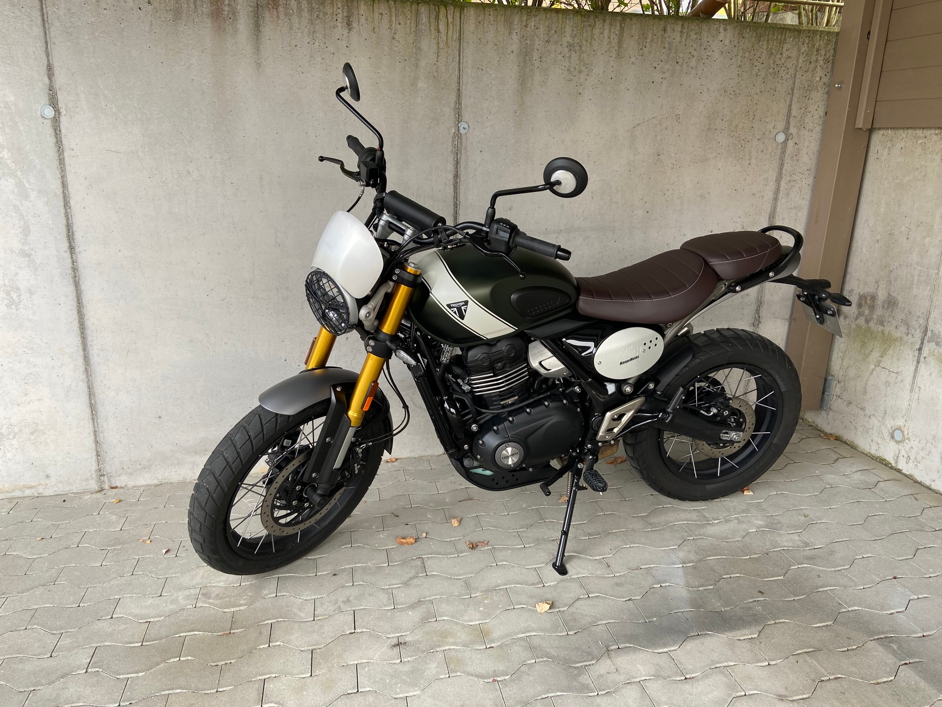TRIUMPH Scrambler 400 X-image-1