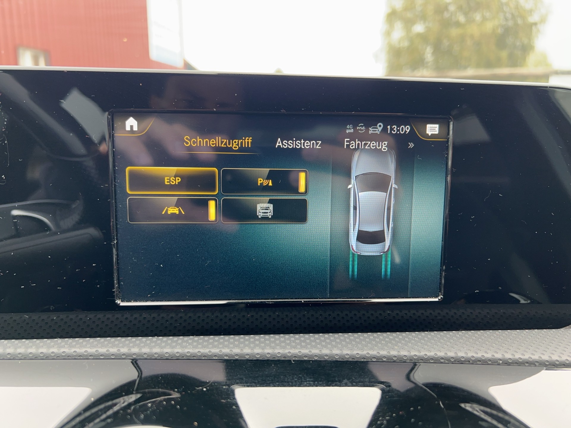 MERCEDES-BENZ A-Klasse A 250 e AMG Line 8G-DCT-image-50