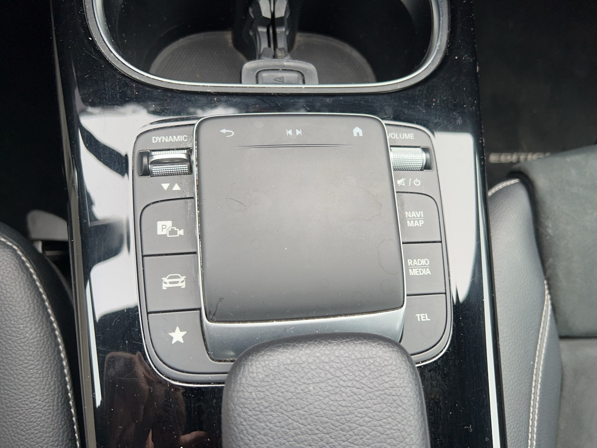 MERCEDES-BENZ A-Klasse A 250 e AMG Line 8G-DCT-image-44