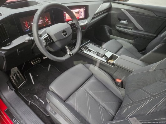 OPEL Astra 1.6 PHEV Swiss Pr A-image-7