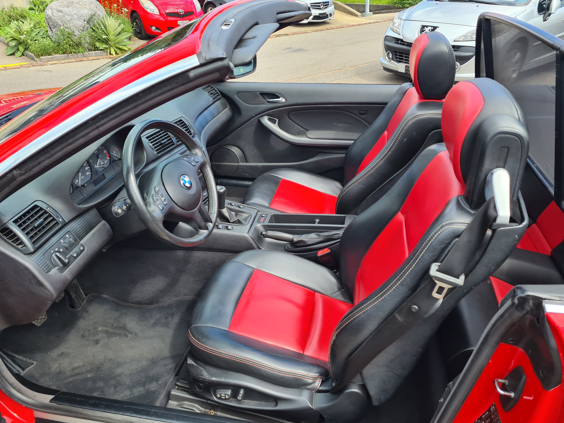 BMW 325Ci Cabriolet-image-6