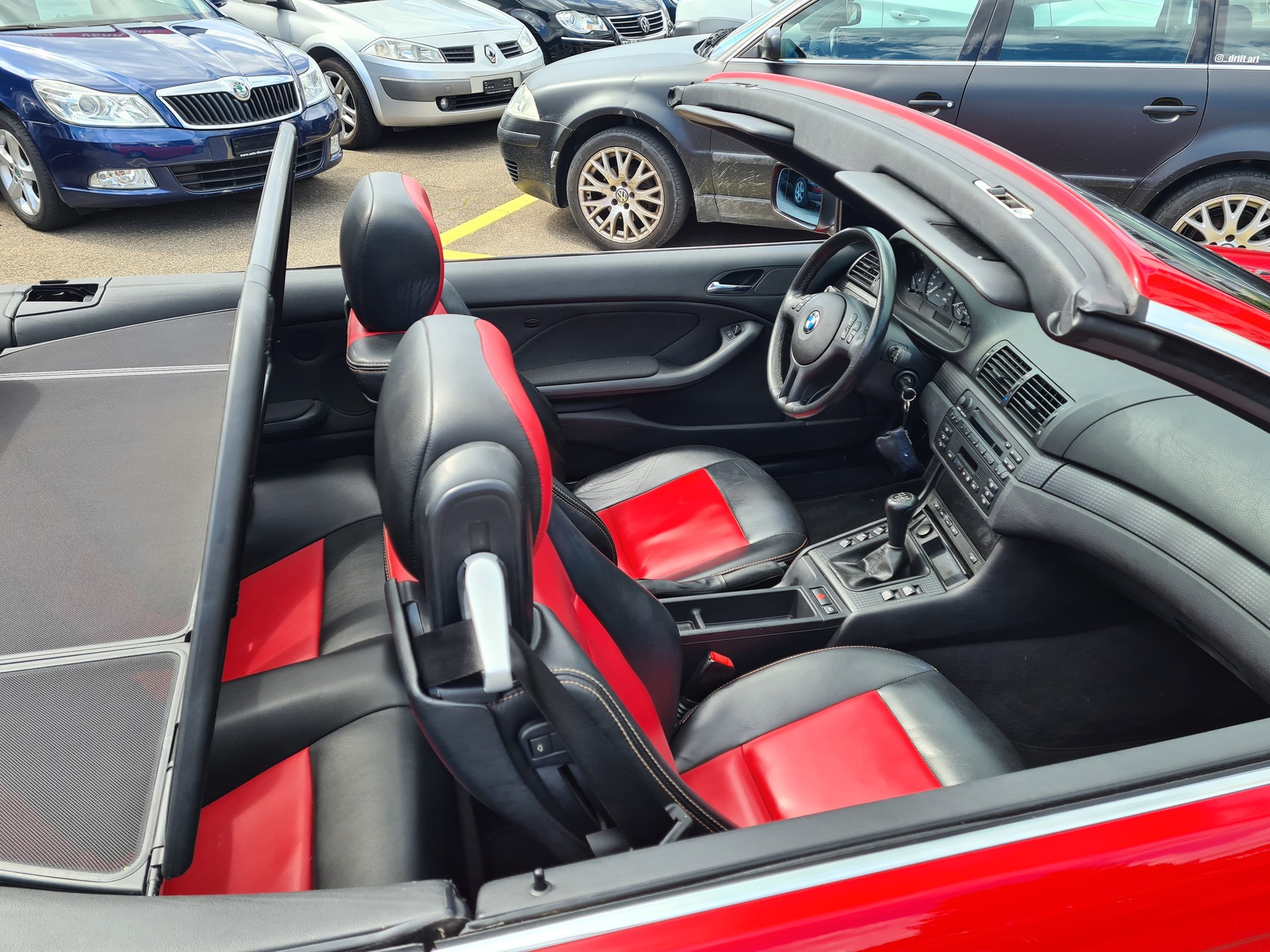 BMW 325Ci Cabriolet-showroom-element-2