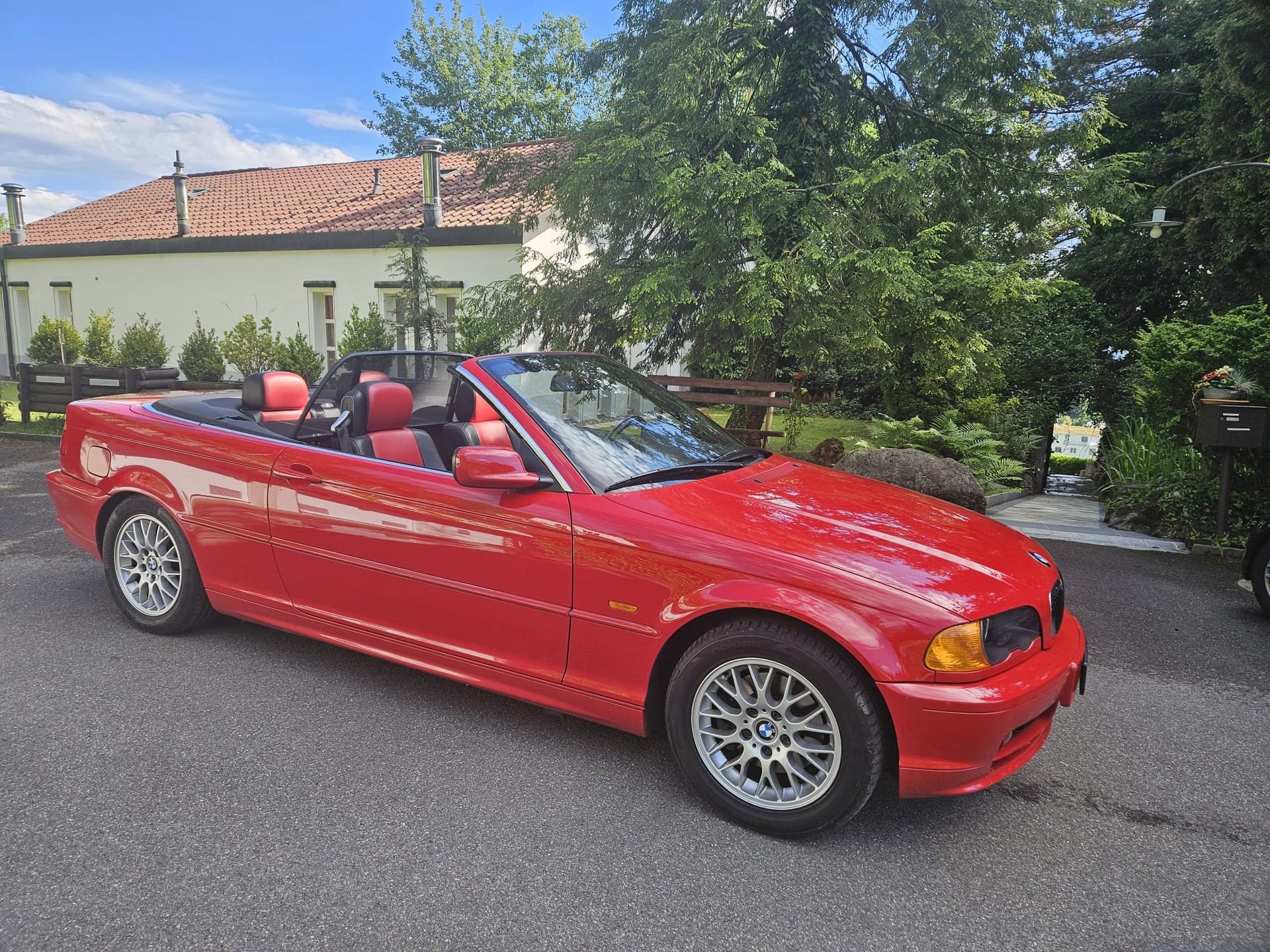 BMW 325Ci Cabriolet-image-9