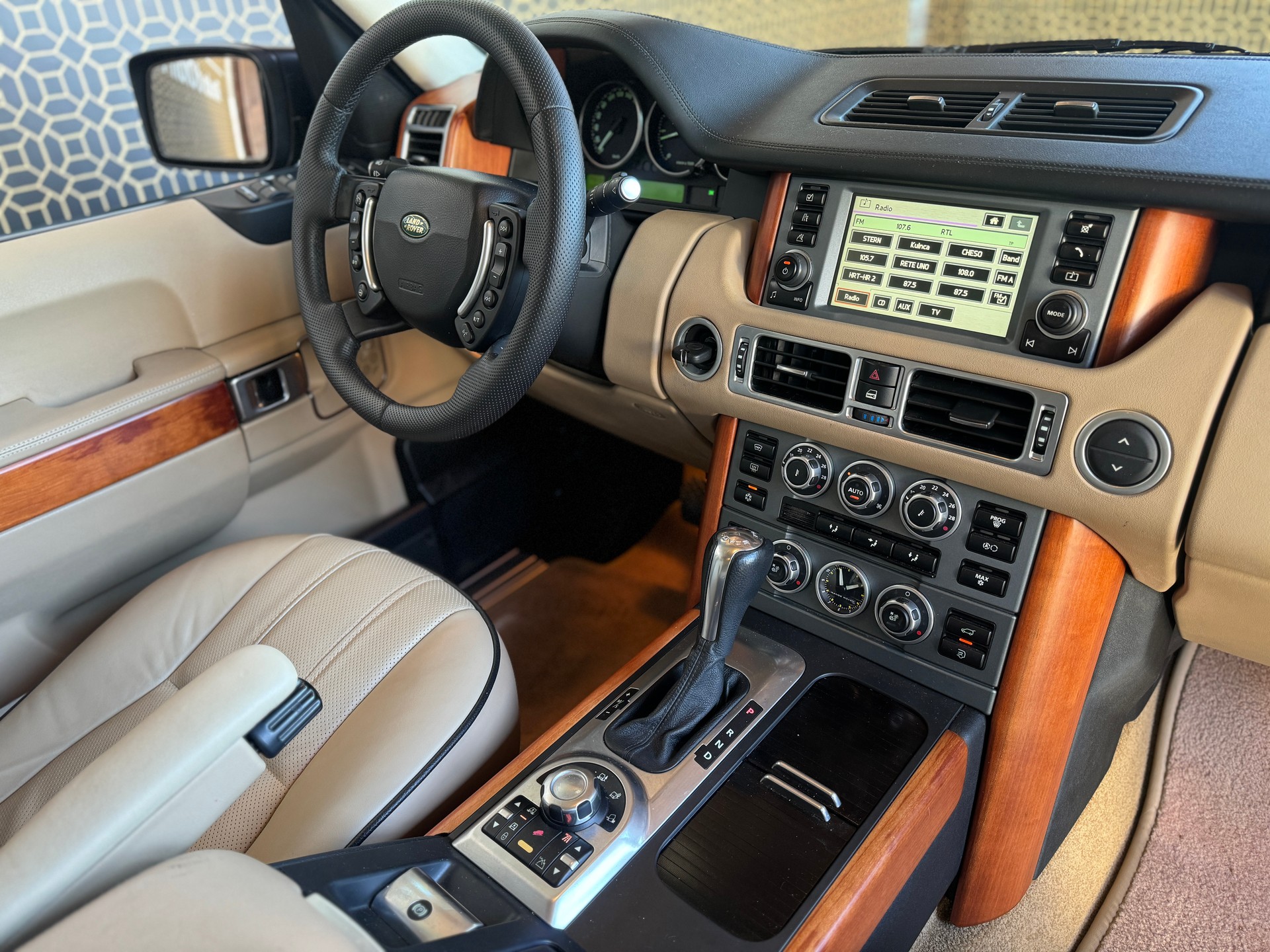 LAND ROVER Range Rover 3.6 d Vogue Automatic-image-7