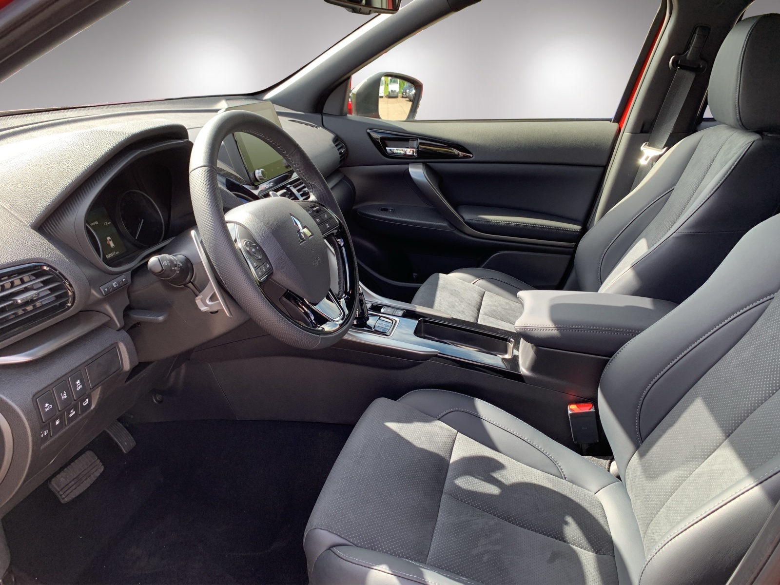 MITSUBISHI Eclipse Cross 2.4 PHEV Blackline-image-5