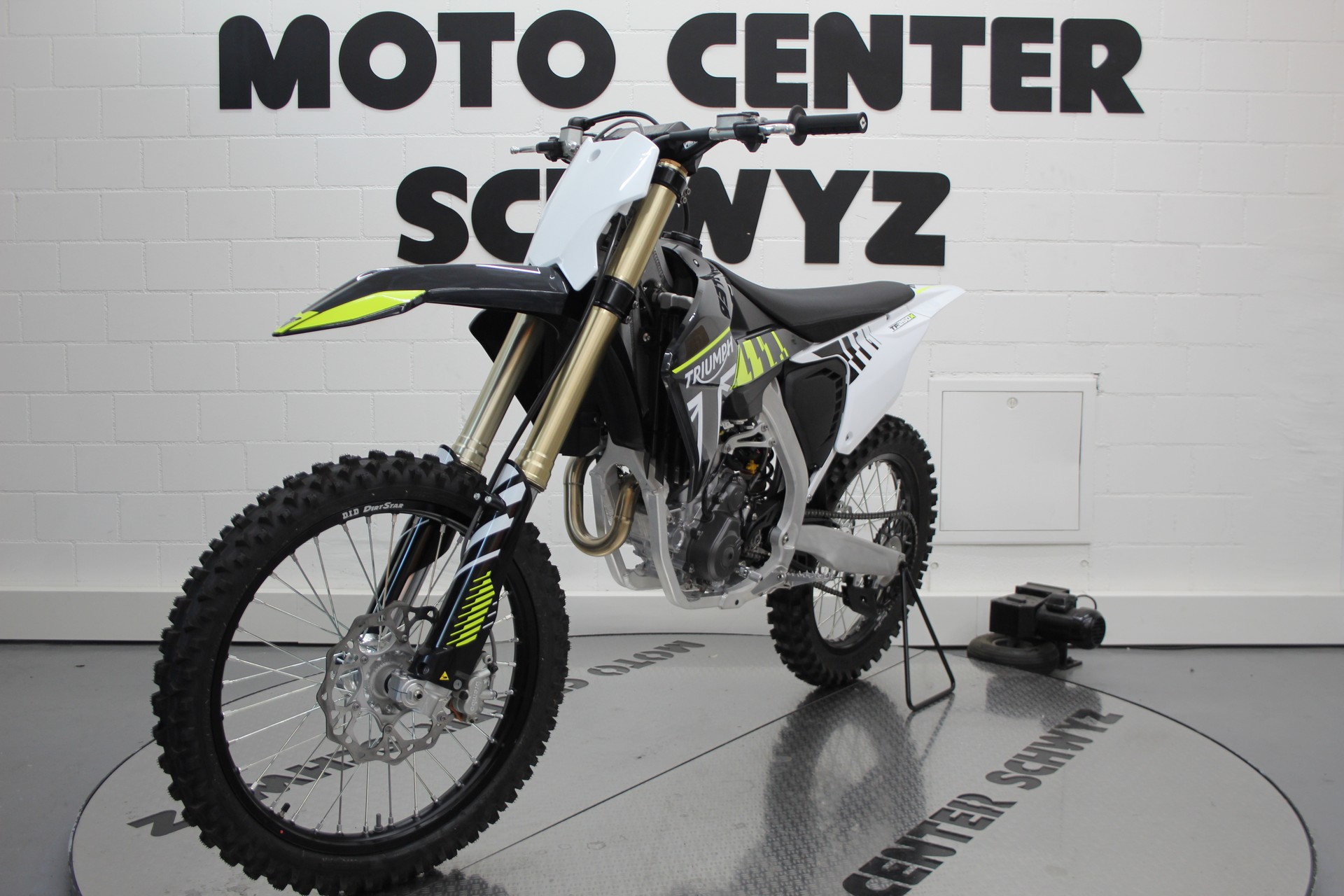 TRIUMPH TF-250X-image-3
