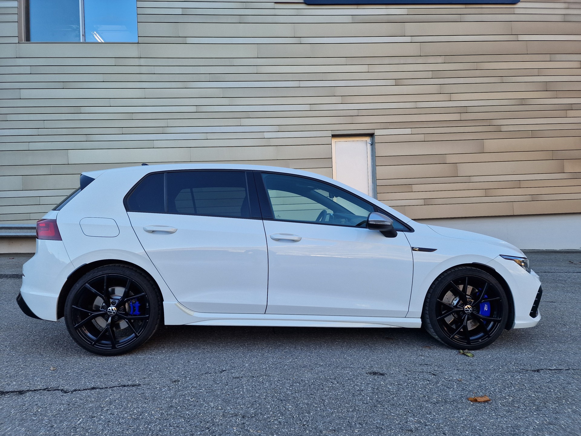 VW Golf 2.0 TSI R DSG 4Motion-showroom-element-3