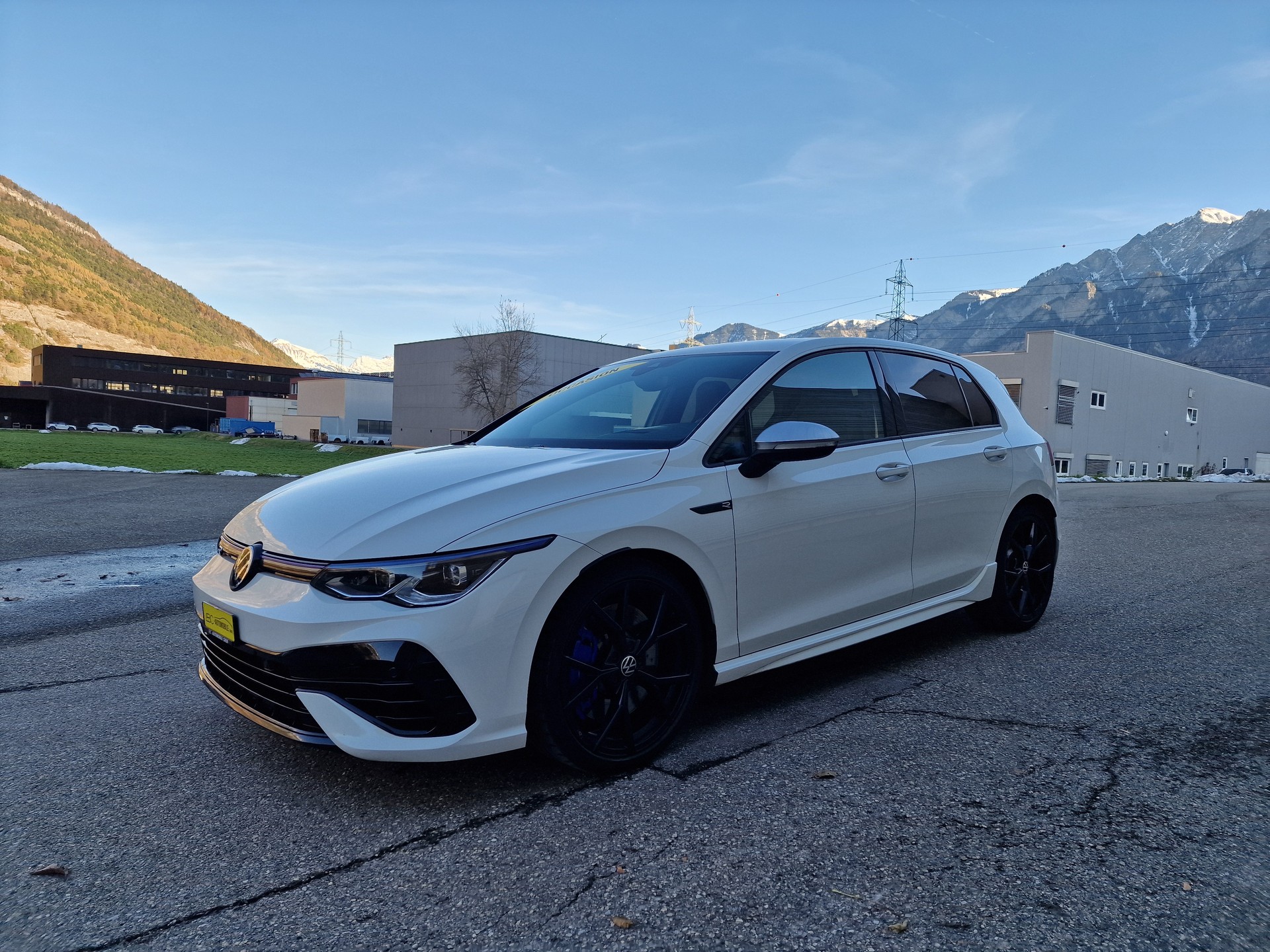VW Golf 2.0 TSI R DSG 4Motion-image-6