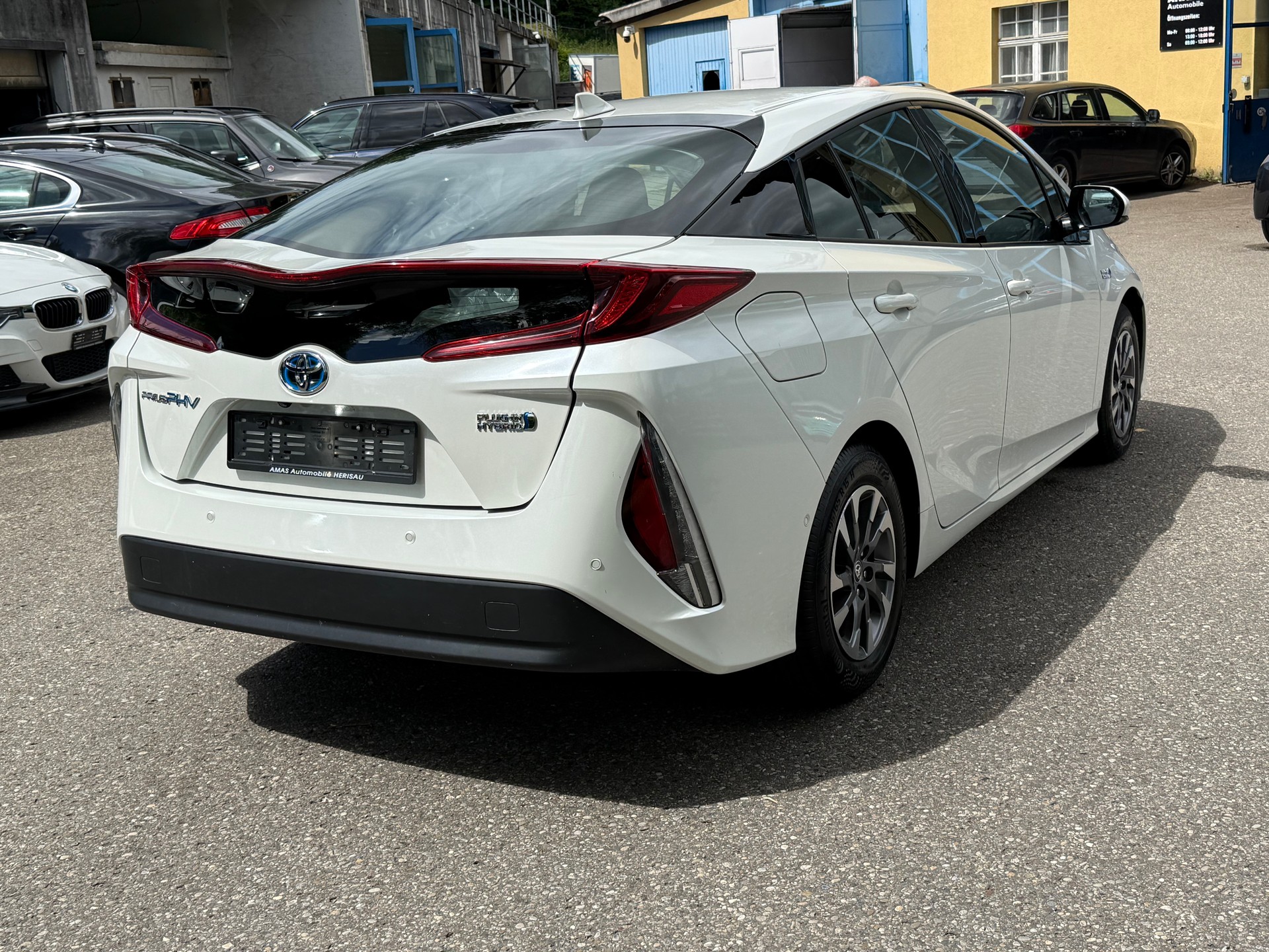 TOYOTA Prius 1.8 VVT-i Plug-in Hybrid Premium-image-4