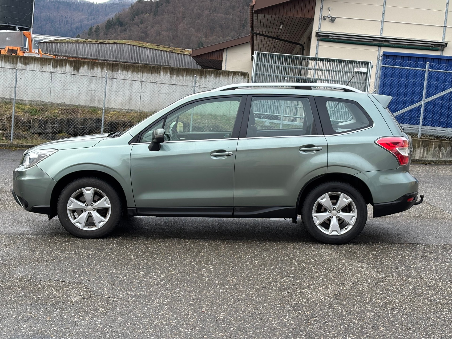 SUBARU Forester 2.0-image-3