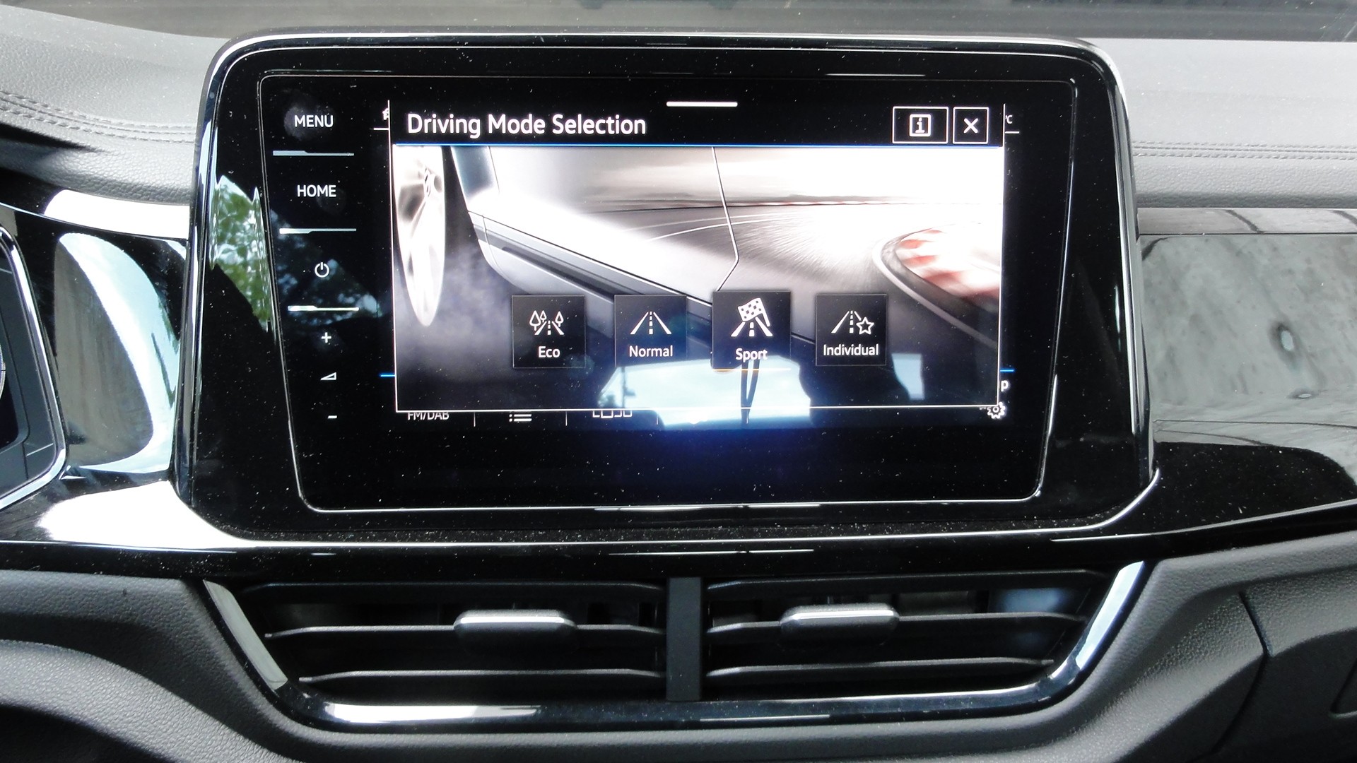 VW T-Roc Cabriolet 1.5 TSI EVO R-Line DSG-image-13