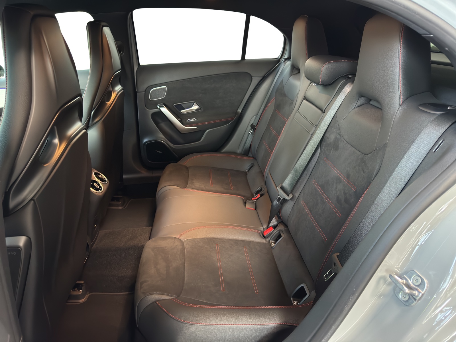 MERCEDES-BENZ A AMG 45 S 4Matic 8G-DCT-image-19