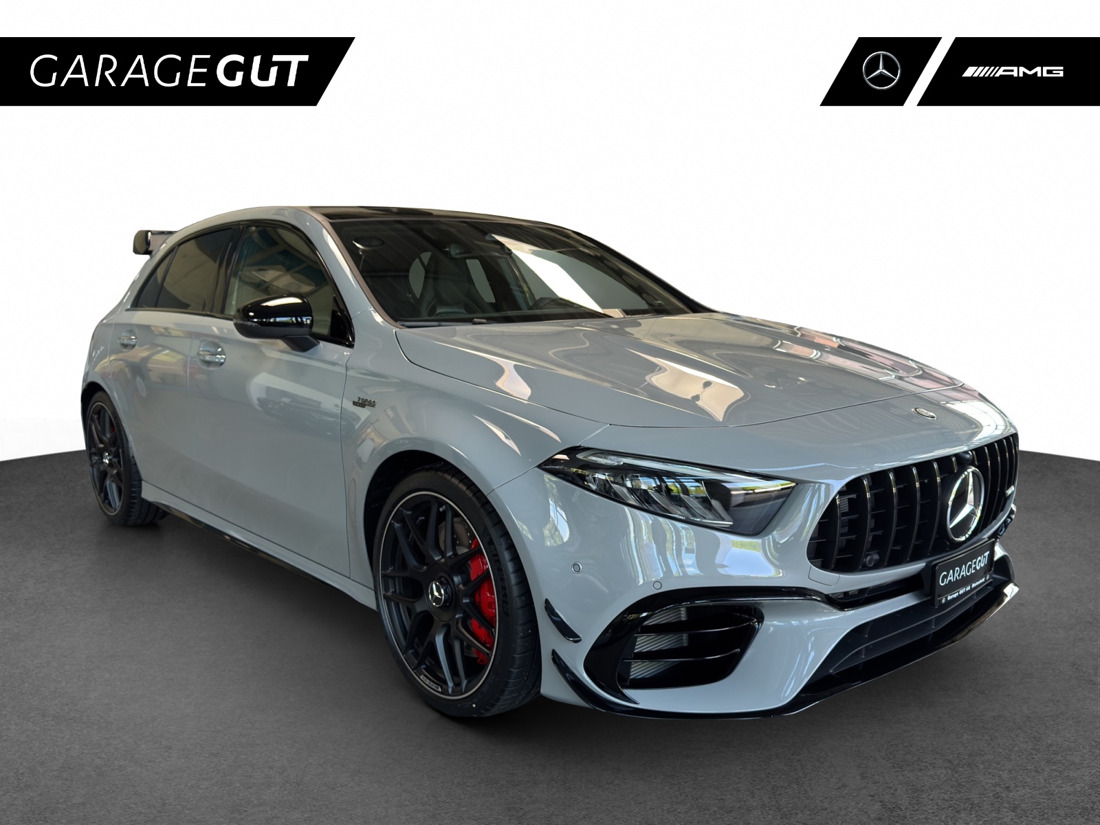 MERCEDES-BENZ A AMG 45 S 4Matic 8G-DCT-showroom-element-3