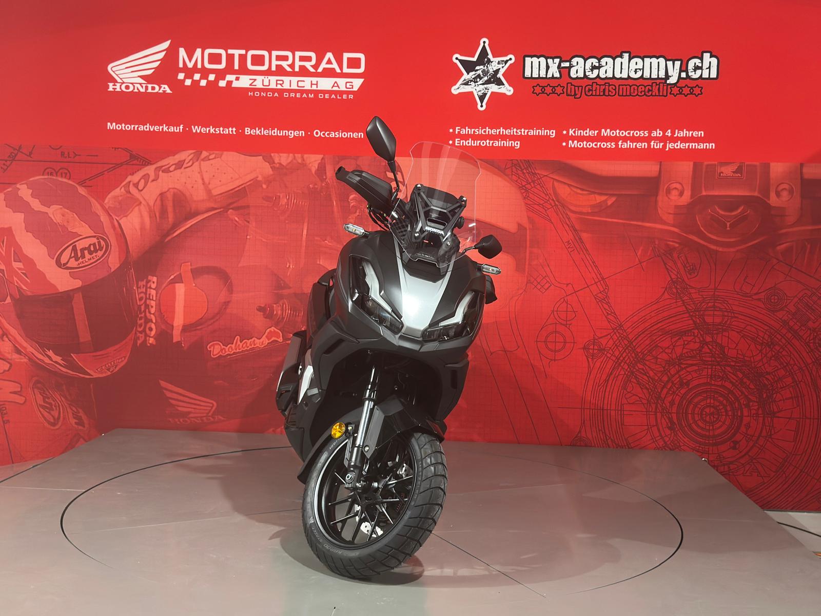 HONDA ADV 350 **Matte Coal Black Metallic**Neufahrzeug-image-7