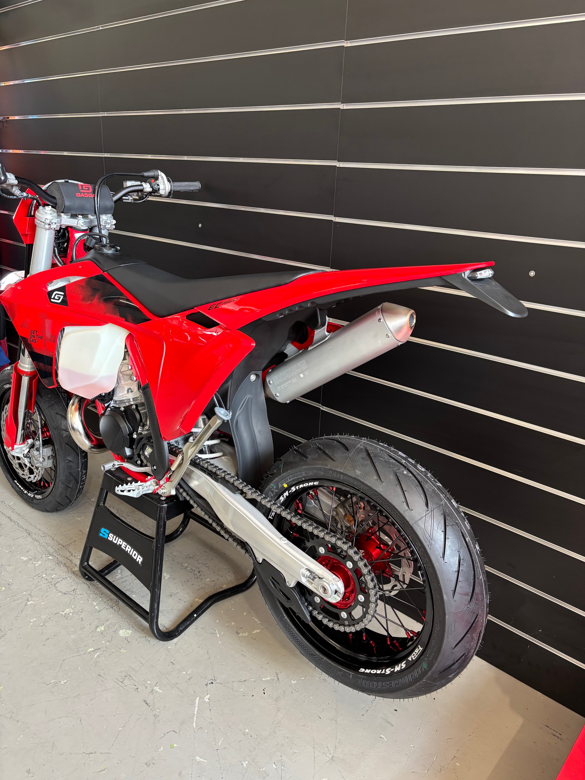 GASGAS EC 300 SUPERMOTO-image-5
