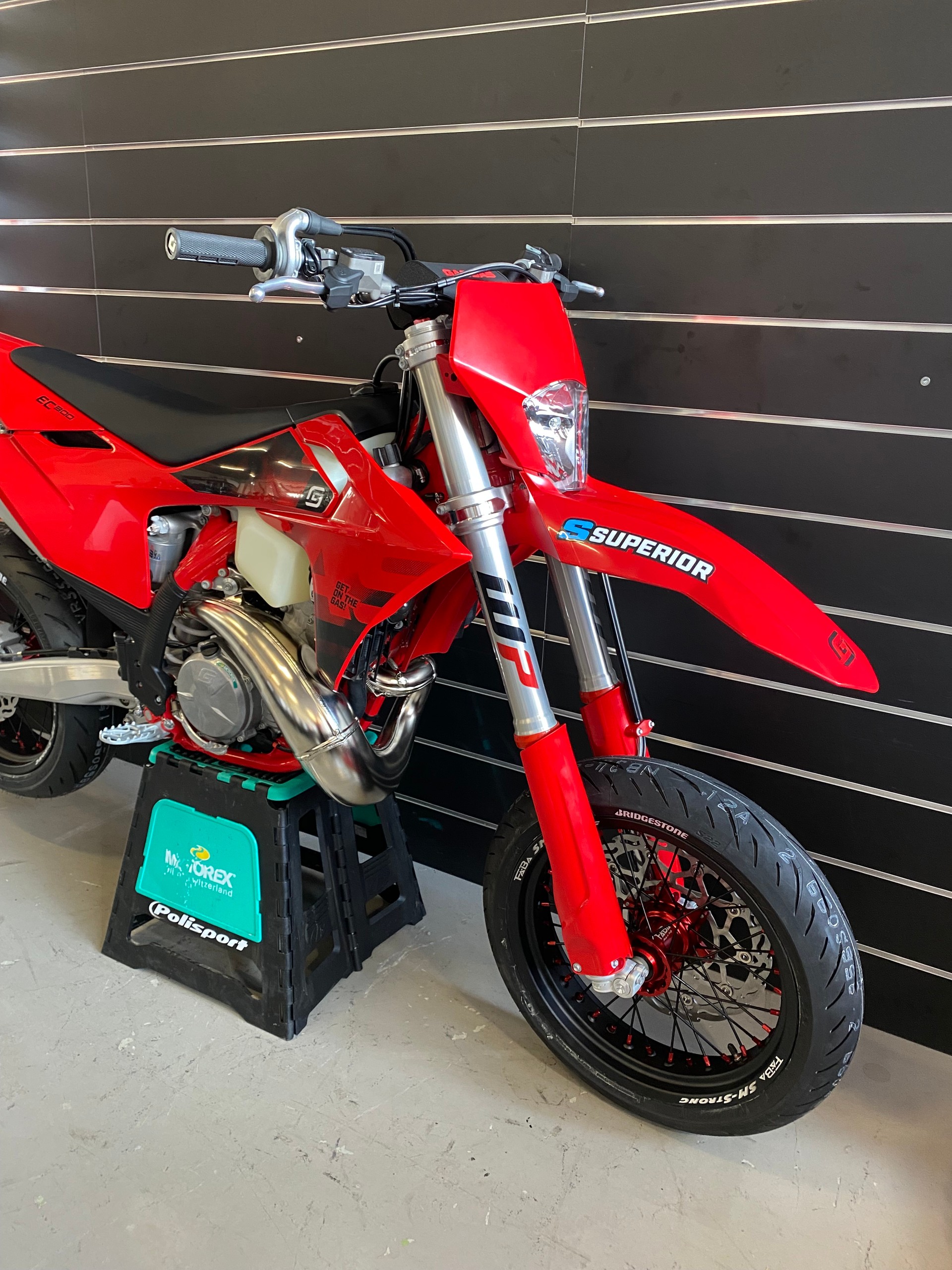 GASGAS EC 300 SUPERMOTO-image-1