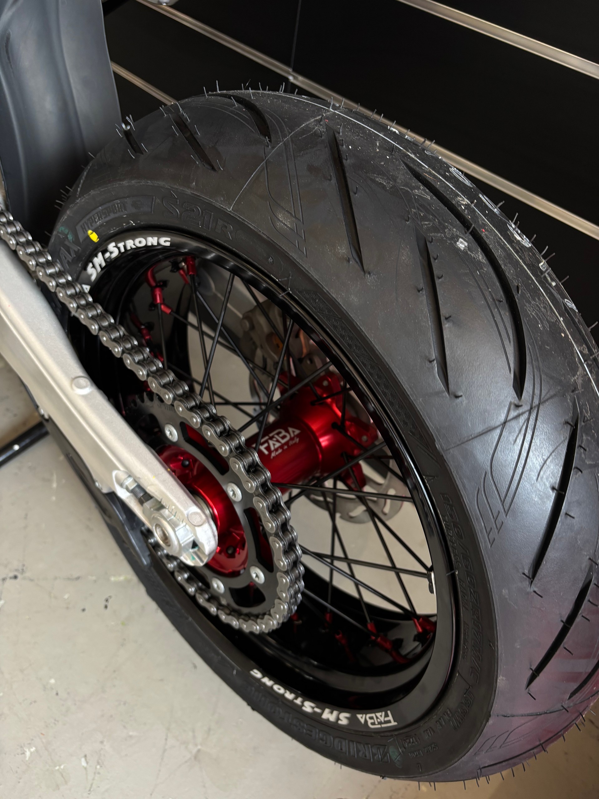 GASGAS EC 300 SUPERMOTO-image-7