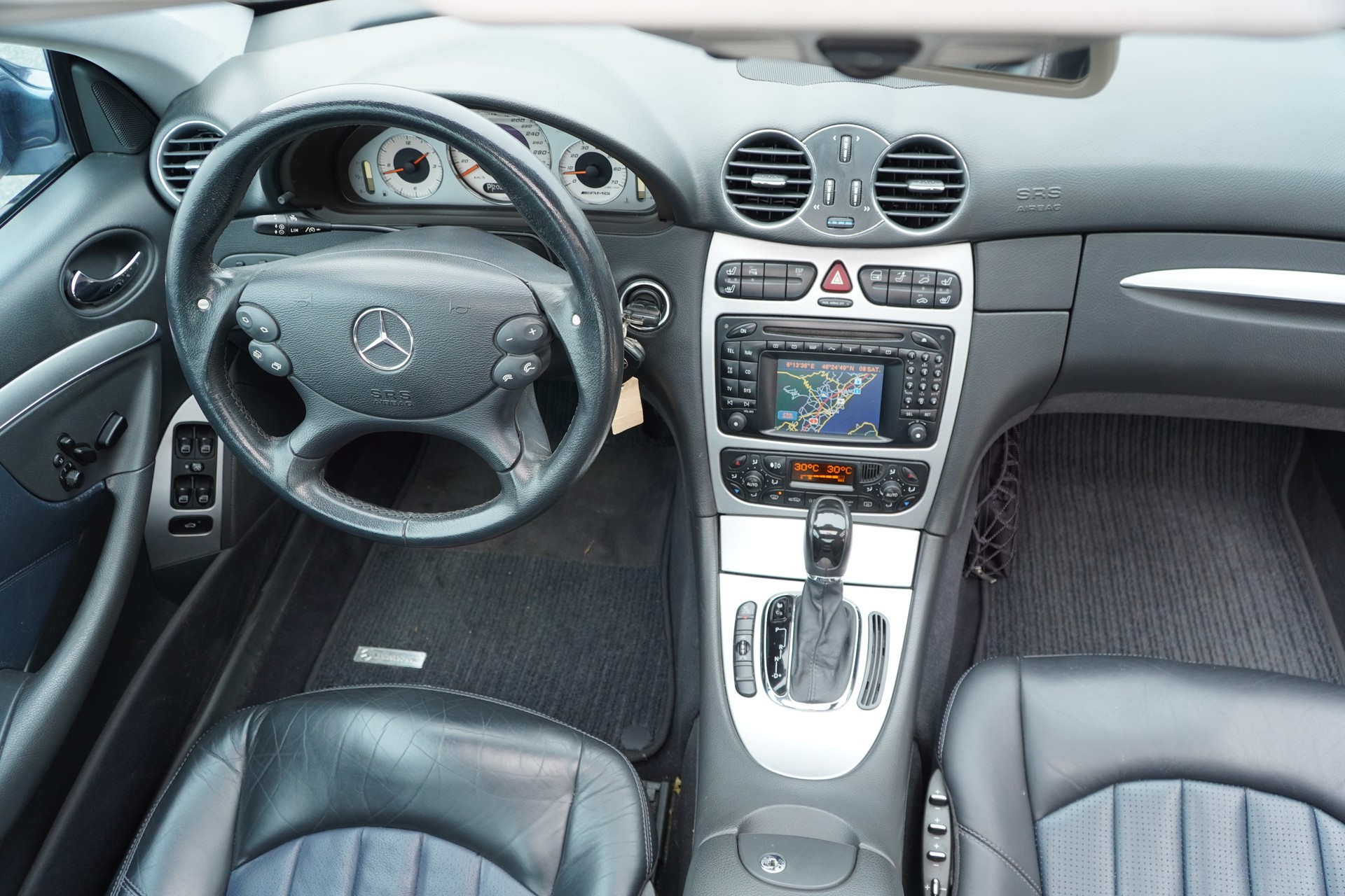 MERCEDES-BENZ CLK 55 AMG Avantgarde Automatic-image-12
