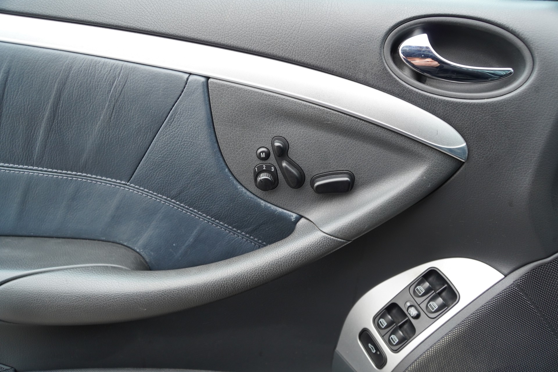 MERCEDES-BENZ CLK 55 AMG Avantgarde Automatic-image-17